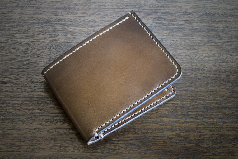 Cartera de cuero modelo Arteixo