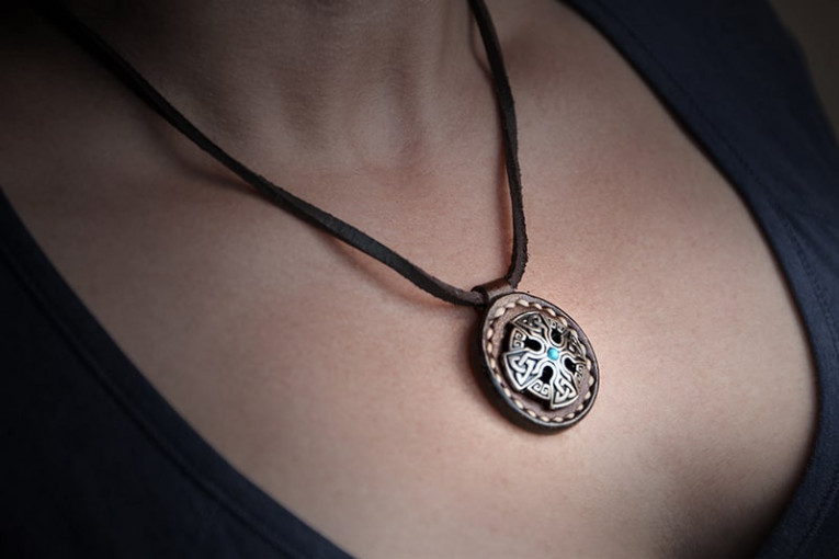 Collar de cuero modelo Ortigueira