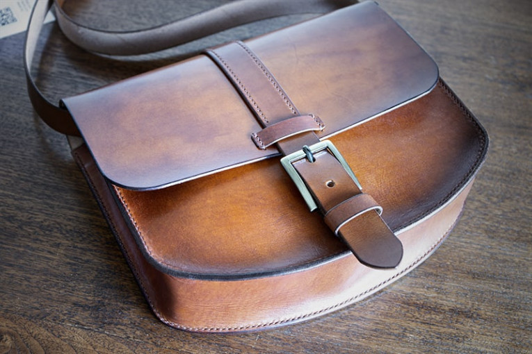 Bolso de cuero modelo Betanzos