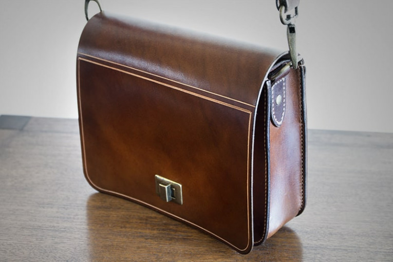 Bolso de cuero modelo Ferrol