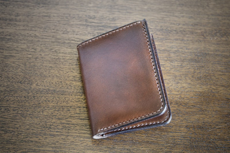 Cartera de cuero modelo Padrón