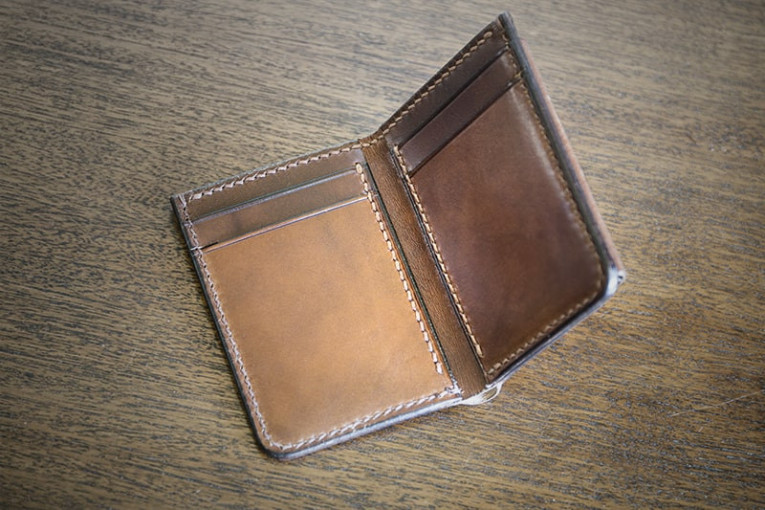 Cartera de cuero modelo Padrón