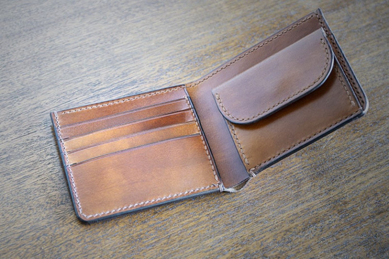 Cartera de cuero modelo Irixoa