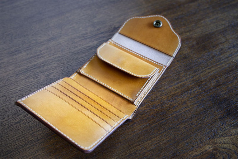 Cartera de cuero con billetero tarjetero y monedero, para mujer.