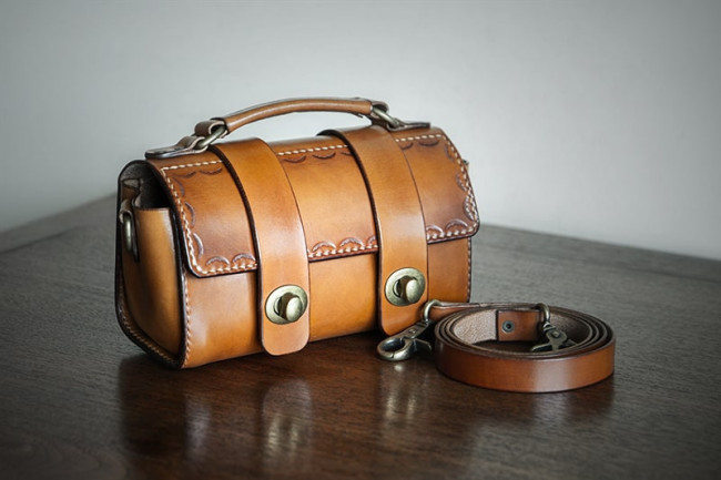 Bolso de cuero modelo Laza, cerrado